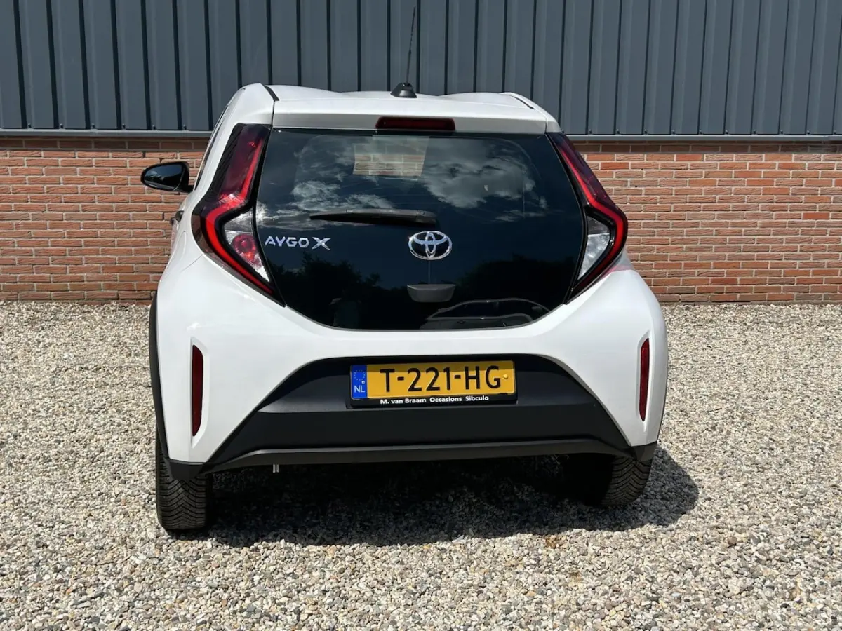 1.0 VVT-i Org-NL/45.DKM/12 maand garantie!!