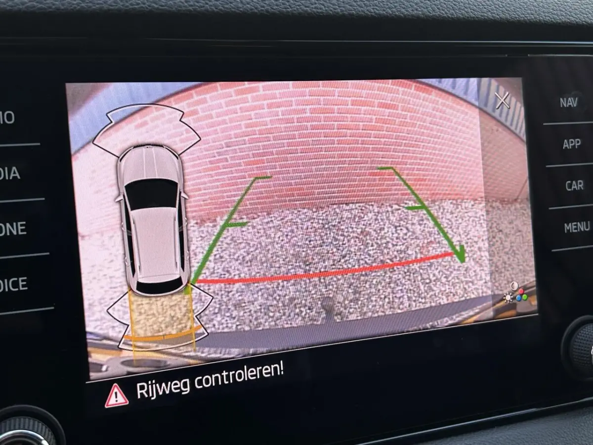 1.0 TSI Business Trekhaak/Camera/Navigatie/Stoelverwarming/Chrome