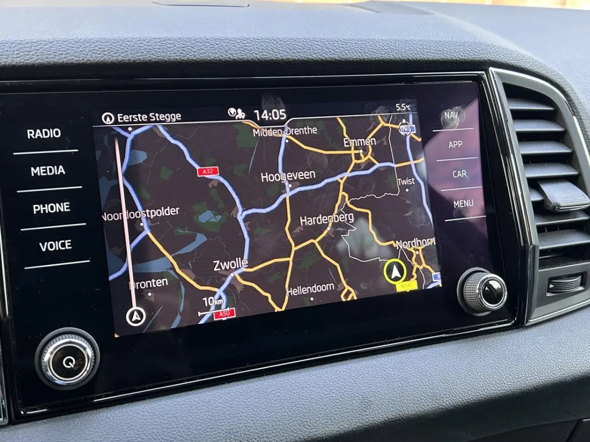 1.0 TSI Business Trekhaak/Camera/Navigatie/Stoelverwarming/Chrome
