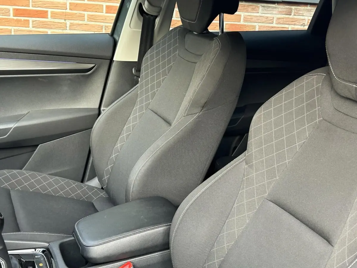1.0 TSI Business Trekhaak/Camera/Navigatie/Stoelverwarming/Chrome