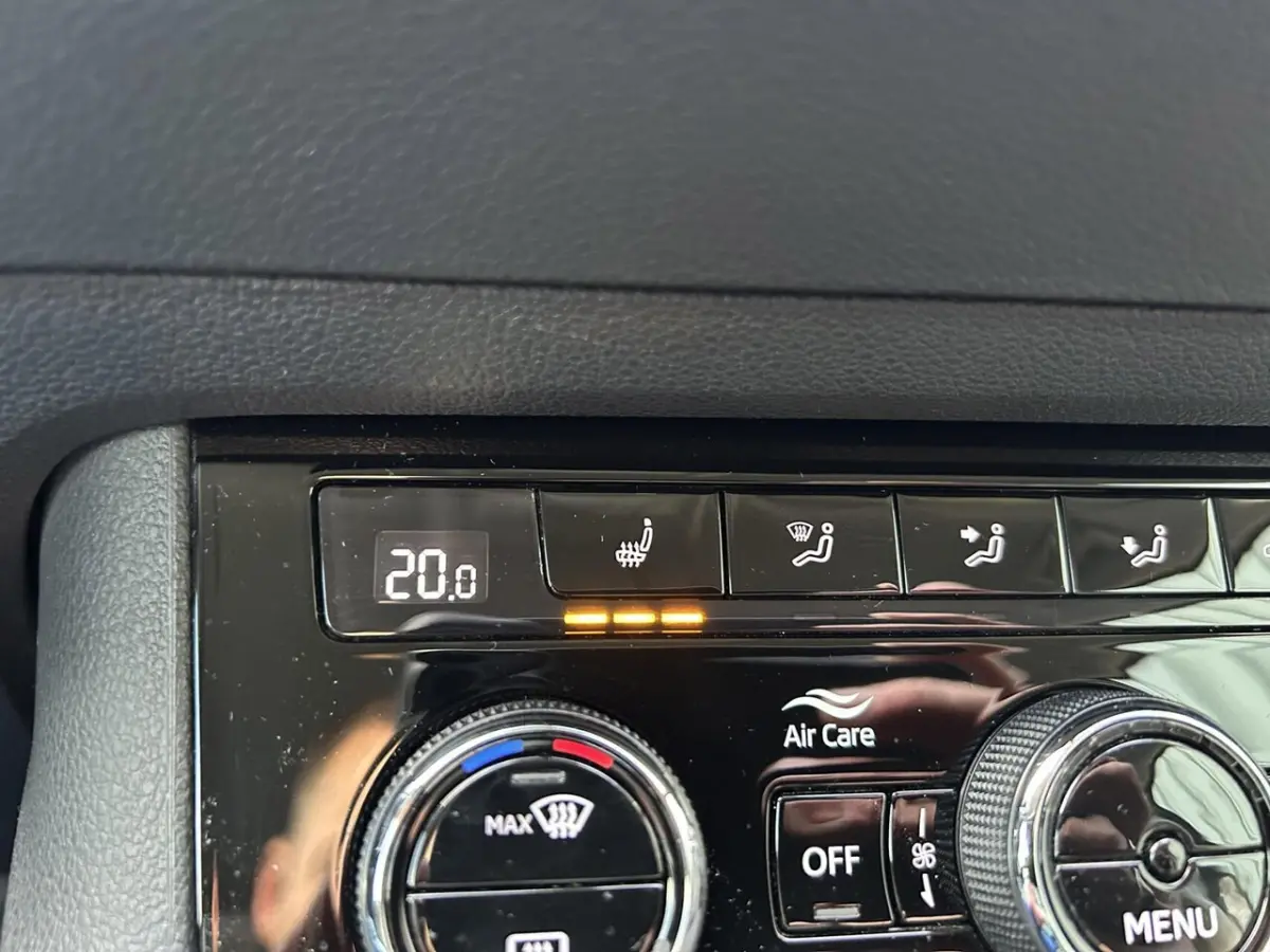 1.0 TSI Business Trekhaak/Camera/Navigatie/Stoelverwarming/Chrome