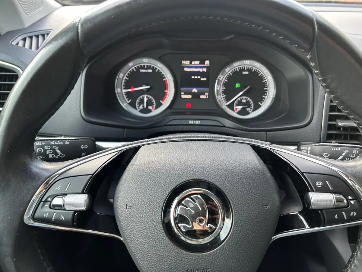 1.0 TSI Business Trekhaak/Camera/Navigatie/Stoelverwarming/Chrome