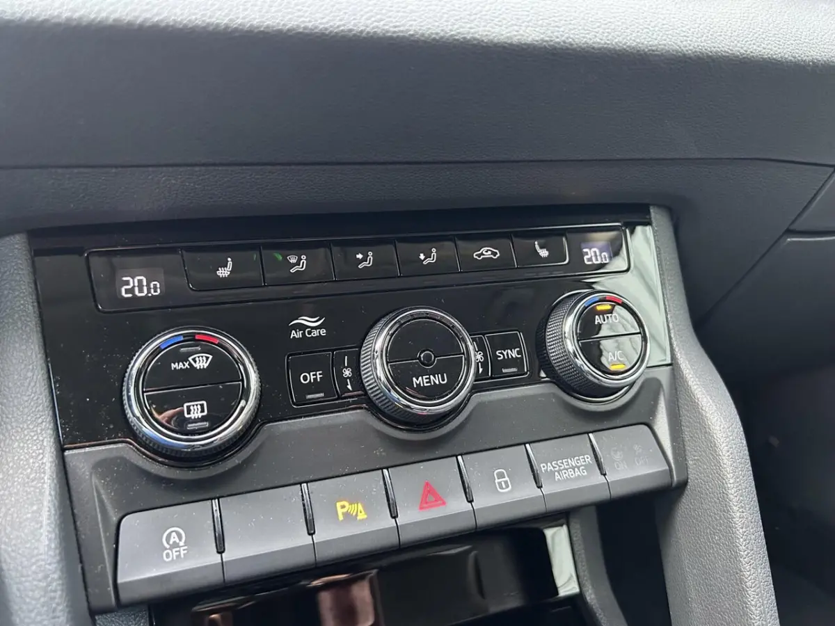 1.0 TSI Business Trekhaak/Camera/Navigatie/Stoelverwarming/Chrome