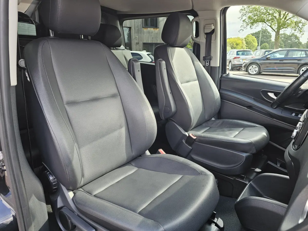 119 CDI Lang DC Sport | Automaat | LED | 2x schuifdeur | Trekhaak | Leder | Stoelverwarming | Navi | ACC | Achterdeuren |