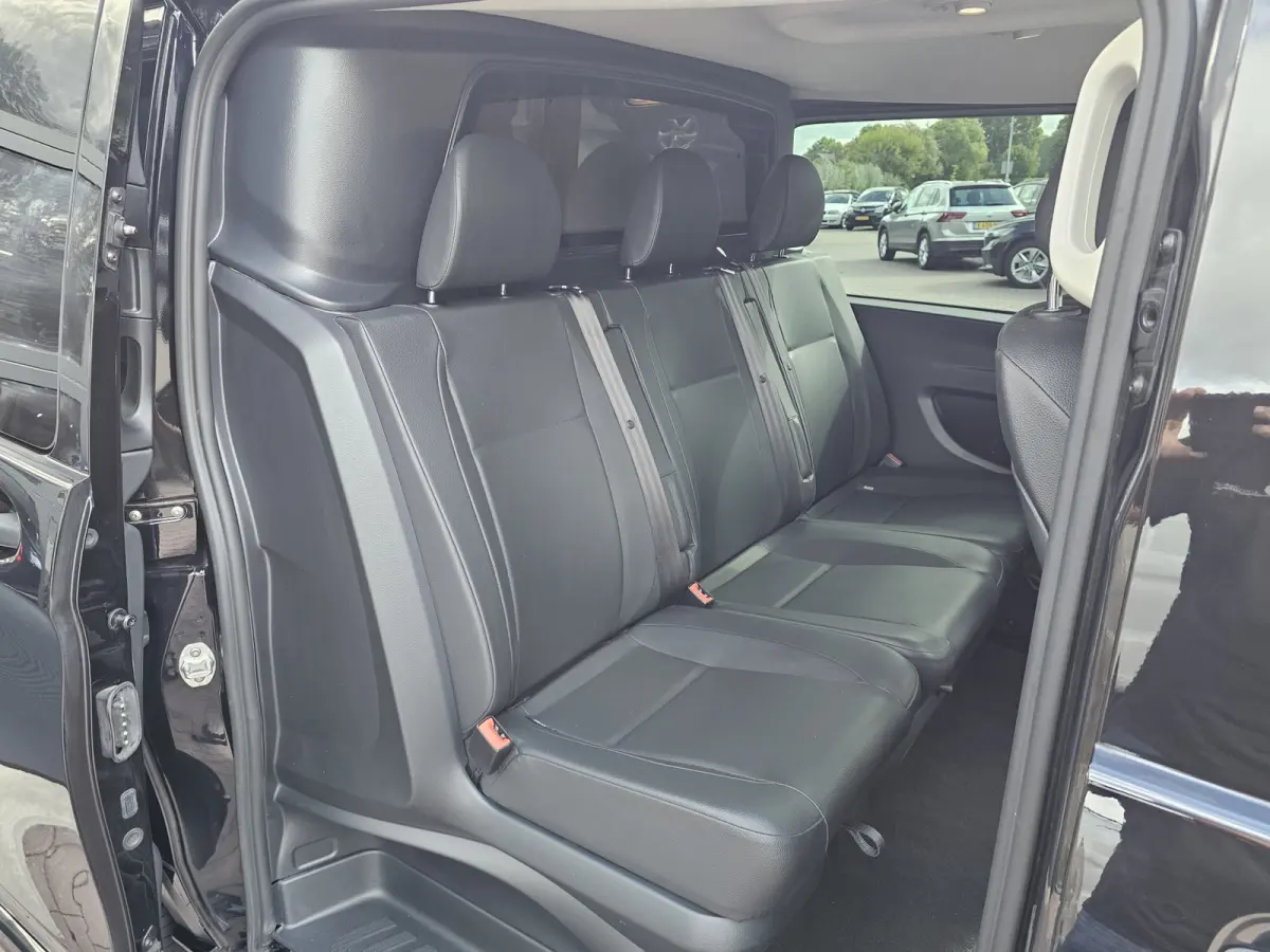 119 CDI Lang DC Sport | Automaat | LED | 2x schuifdeur | Trekhaak | Leder | Stoelverwarming | Navi | ACC | Achterdeuren |
