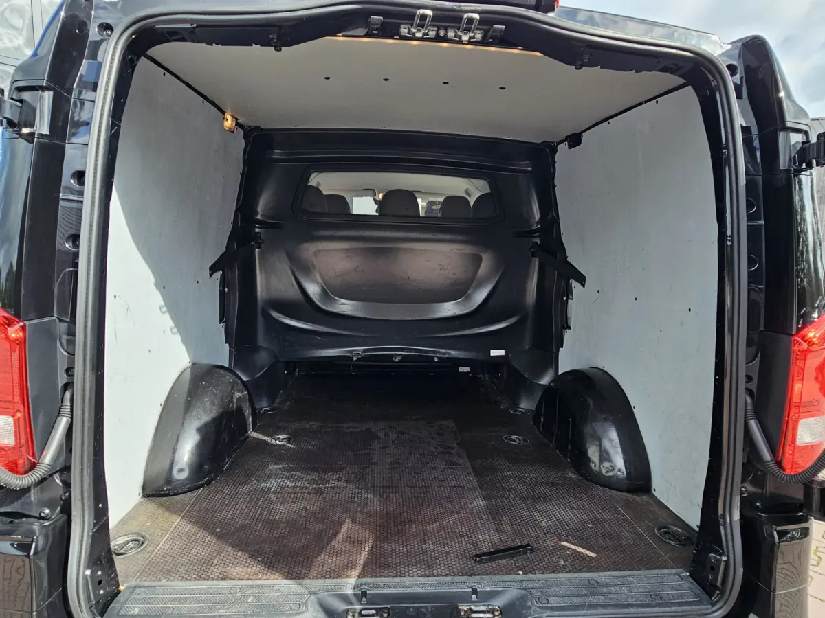119 CDI Lang DC Sport | Automaat | LED | 2x schuifdeur | Trekhaak | Leder | Stoelverwarming | Navi | ACC | Achterdeuren |