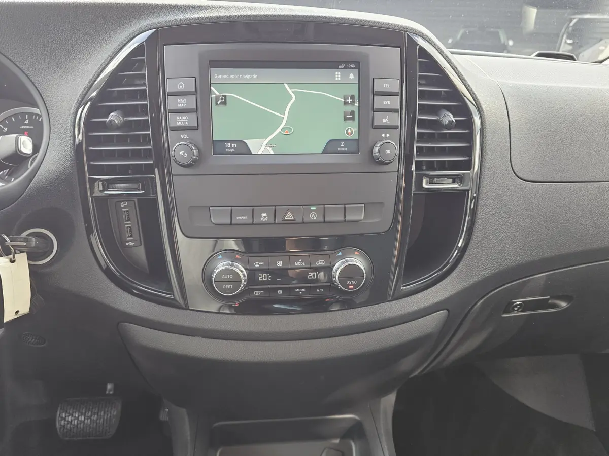 119 CDI Lang DC Sport | Automaat | LED | 2x schuifdeur | Trekhaak | Leder | Stoelverwarming | Navi | ACC | Achterdeuren |