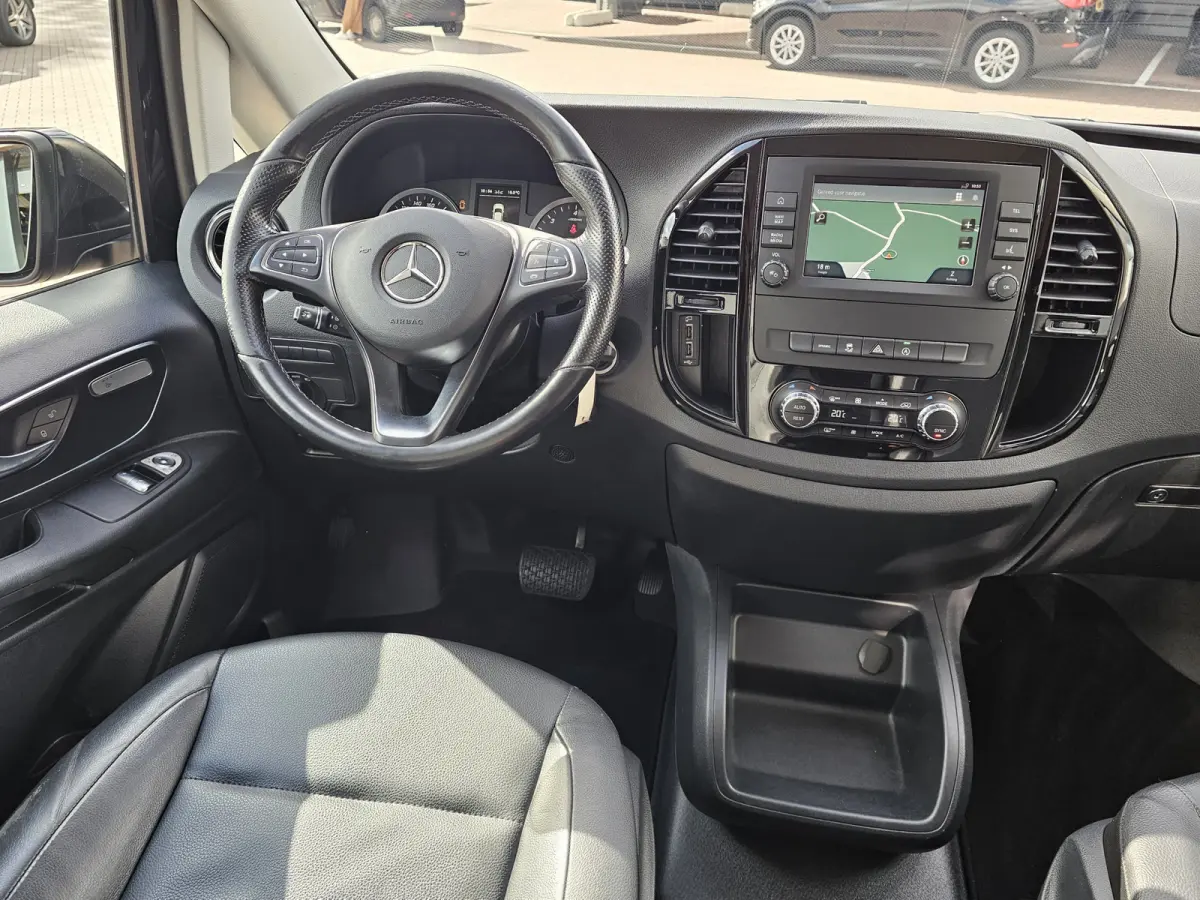 119 CDI Lang DC Sport | Automaat | LED | 2x schuifdeur | Trekhaak | Leder | Stoelverwarming | Navi | ACC | Achterdeuren |