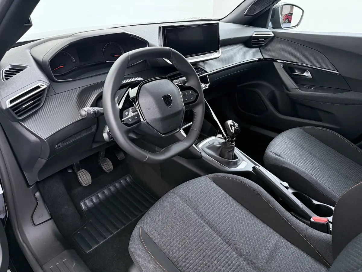 | Demo Deal | Business | 10" HD-touchscreen met PEUGEOT i-Connect® Advanced Navigatie | Donkere hemelbekleding | Extra getinte achterste zijruiten en achterruit