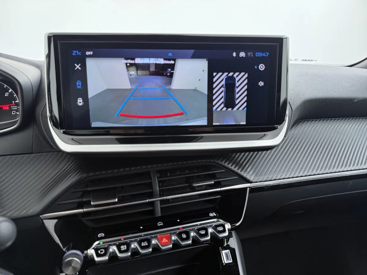 | Demo Deal | Business | 10" HD-touchscreen met PEUGEOT i-Connect® Advanced Navigatie | Donkere hemelbekleding | Extra getinte achterste zijruiten en achterruit