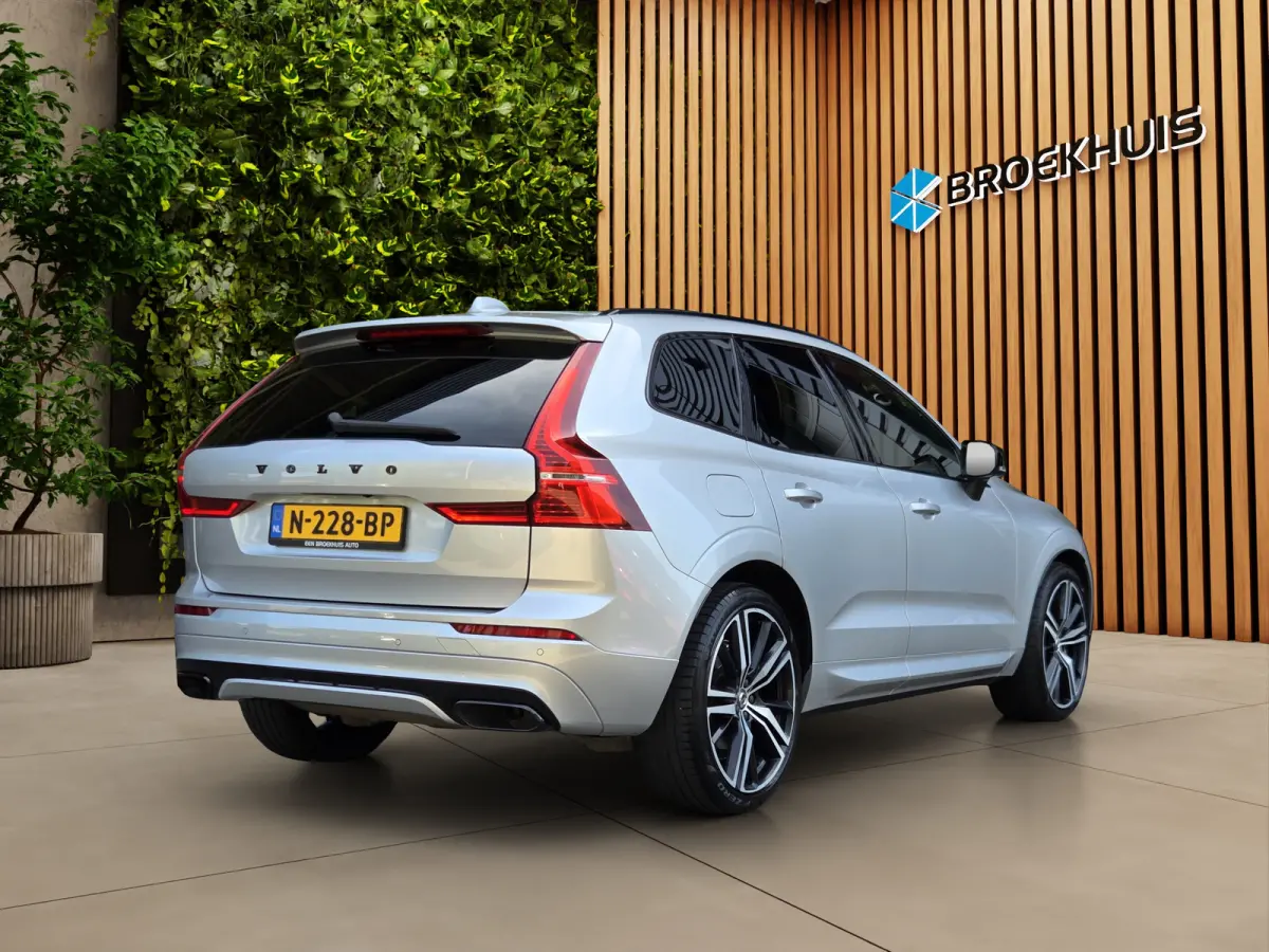 2.0 Recharge T6 AWD R-Design | Luchtvering | Pano | Memory | Pilot Assist | Harman/Kardon