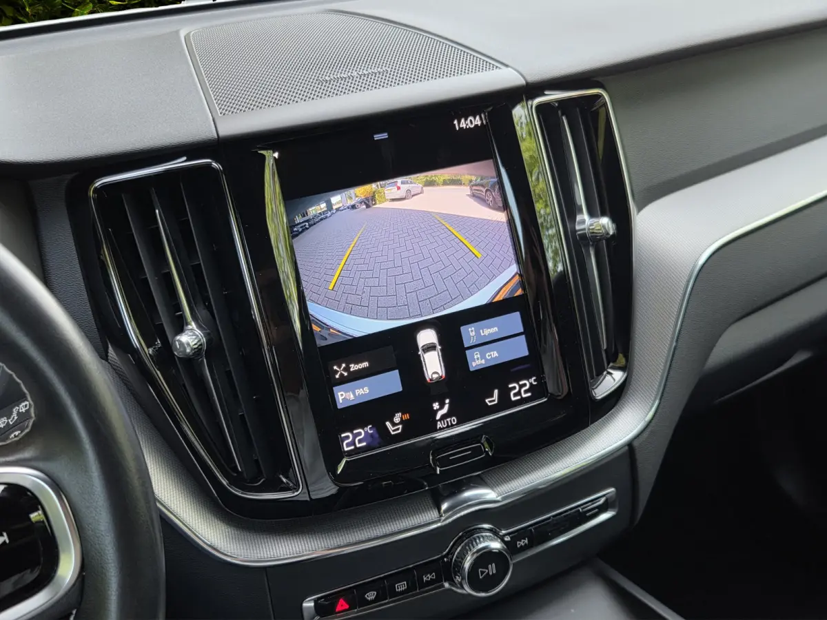2.0 Recharge T6 AWD R-Design | Luchtvering | Pano | Memory | Pilot Assist | Harman/Kardon