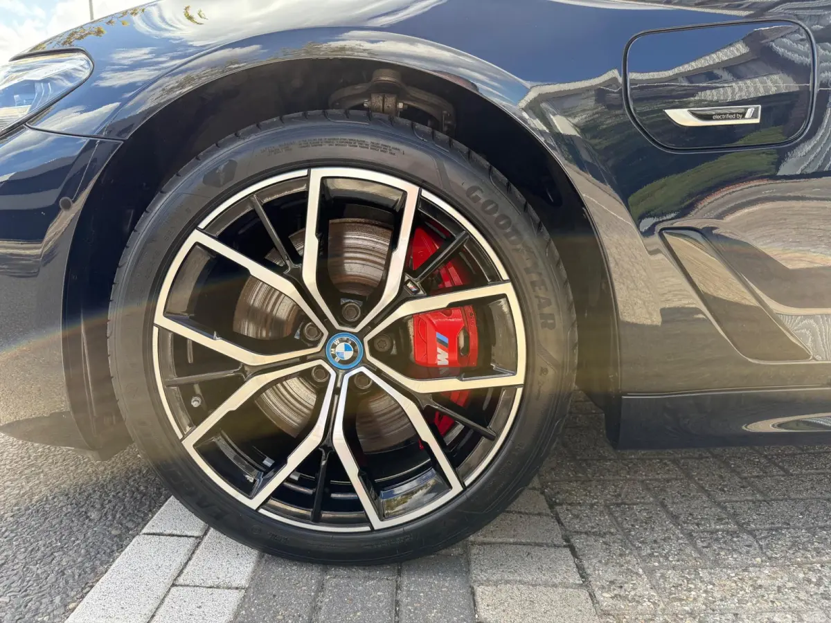 545e xDrive High Executive M-Sport AUT 395PK