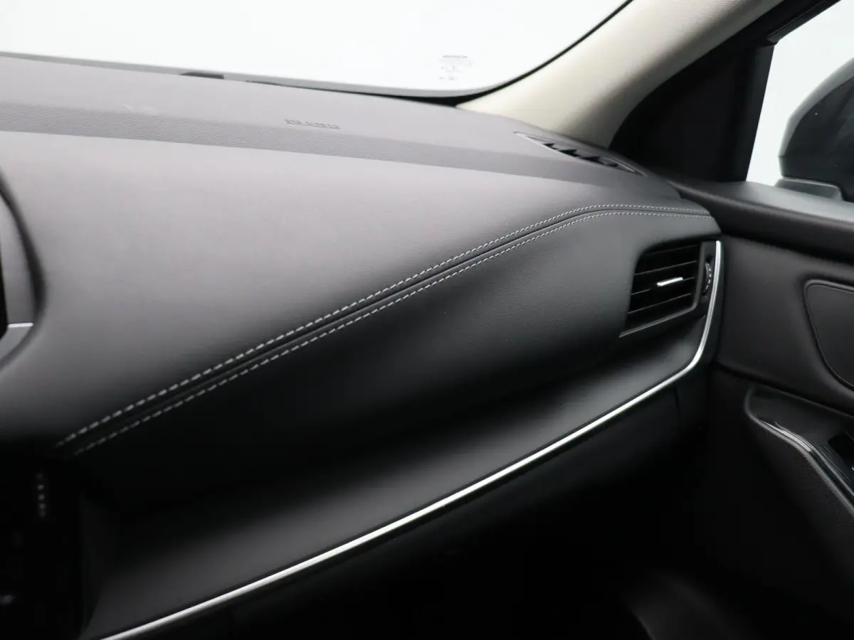 140pk MHEV N-Connecta | Stoel & stuurverwarming | Adaptive cruise control | Climate control | Dodehoek detectie | Lichtmetalen velgen 18'' |
