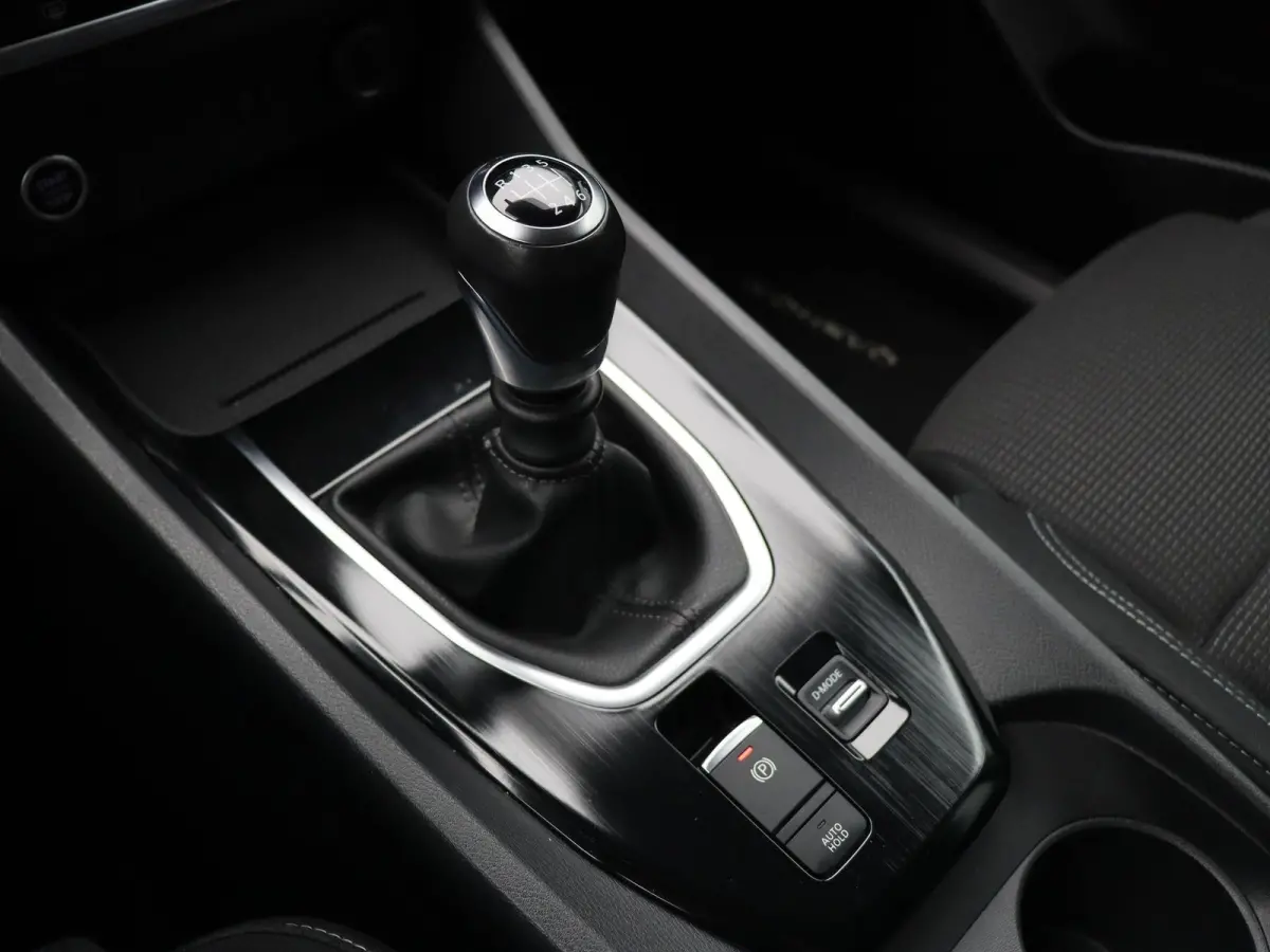 140pk MHEV N-Connecta | Stoel & stuurverwarming | Adaptive cruise control | Climate control | Dodehoek detectie | Lichtmetalen velgen 18'' |