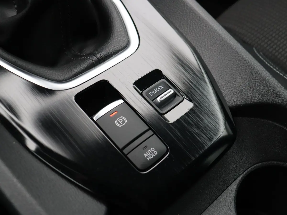 140pk MHEV N-Connecta | Stoel & stuurverwarming | Adaptive cruise control | Climate control | Dodehoek detectie | Lichtmetalen velgen 18'' |