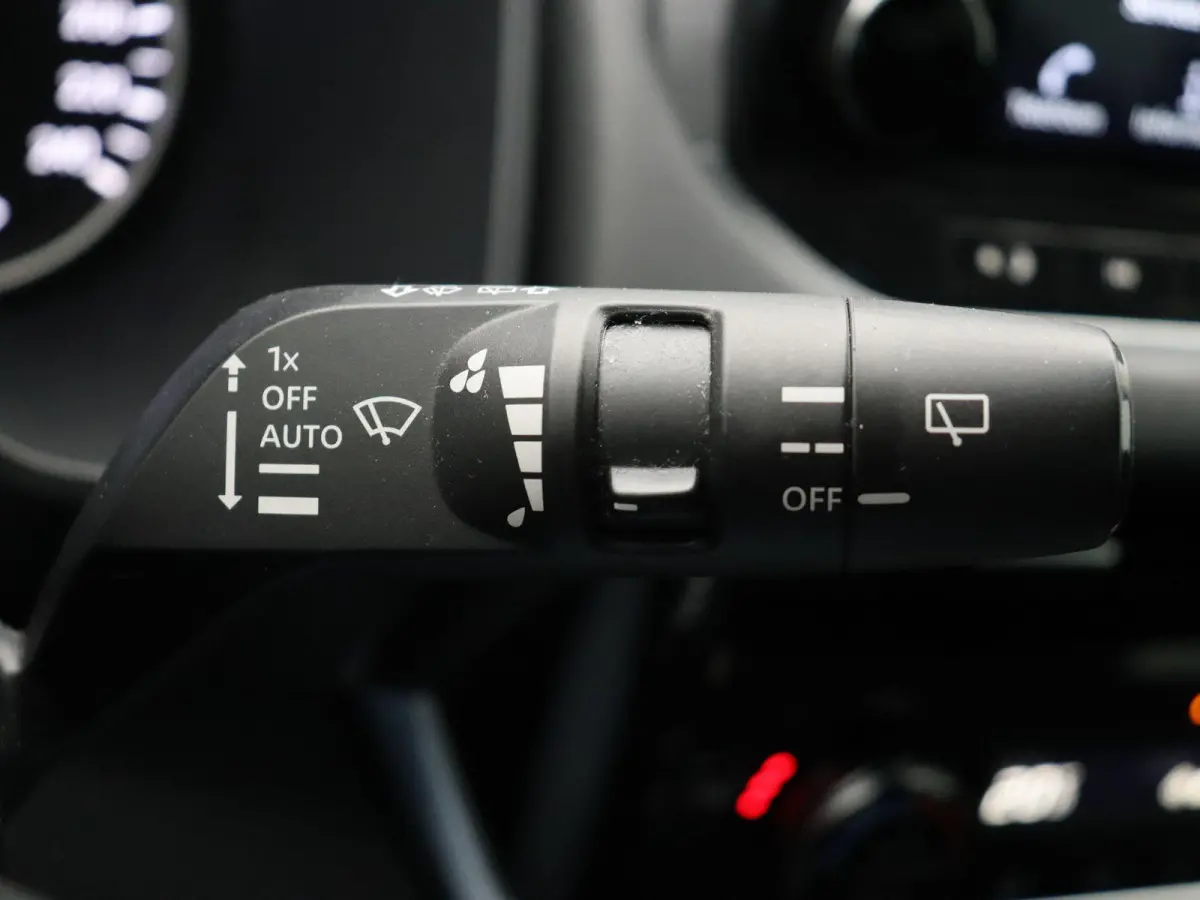 140pk MHEV N-Connecta | Stoel & stuurverwarming | Adaptive cruise control | Climate control | Dodehoek detectie | Lichtmetalen velgen 18'' |