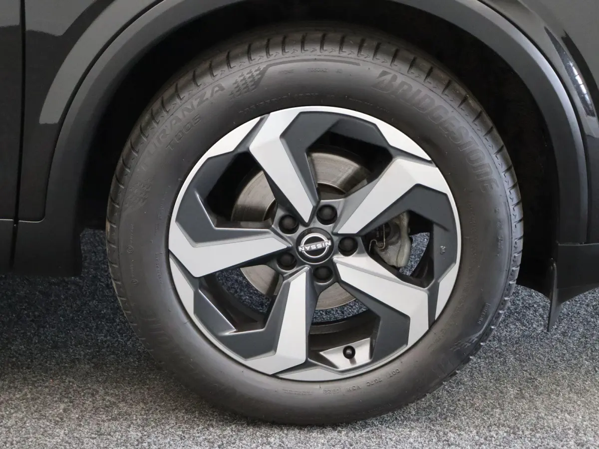 140pk MHEV N-Connecta | Stoel & stuurverwarming | Adaptive cruise control | Climate control | Dodehoek detectie | Lichtmetalen velgen 18'' |