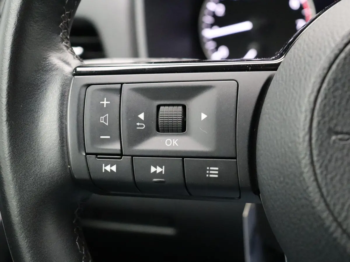 140pk MHEV N-Connecta | Stoel & stuurverwarming | Adaptive cruise control | Climate control | Dodehoek detectie | Lichtmetalen velgen 18'' |
