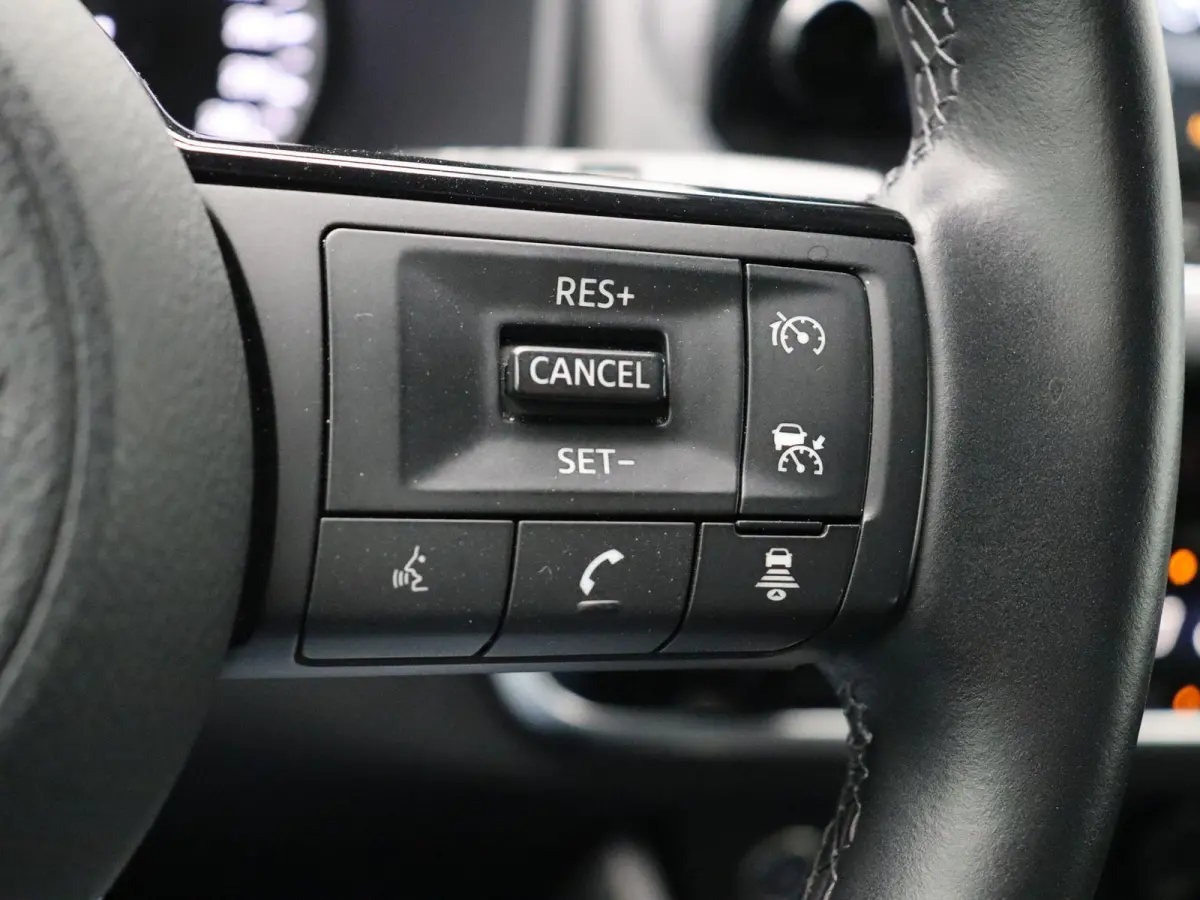 140pk MHEV N-Connecta | Stoel & stuurverwarming | Adaptive cruise control | Climate control | Dodehoek detectie | Lichtmetalen velgen 18'' |