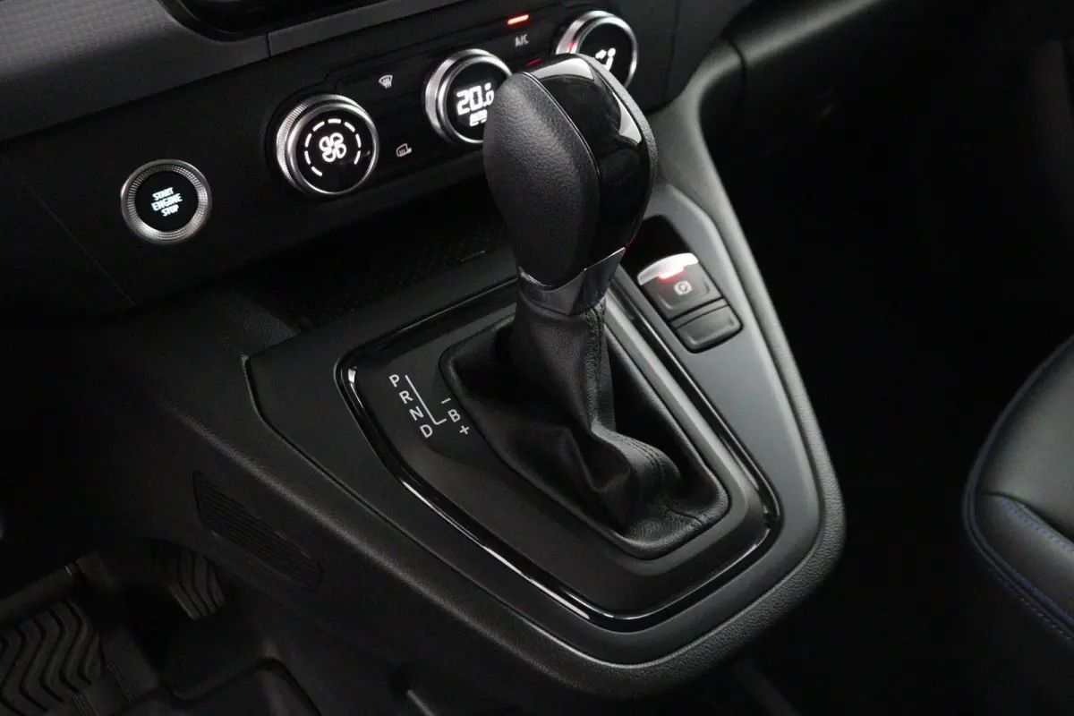 45kWh N-CONNECTA L2 automaat | Parkeercamera | Climate Control |