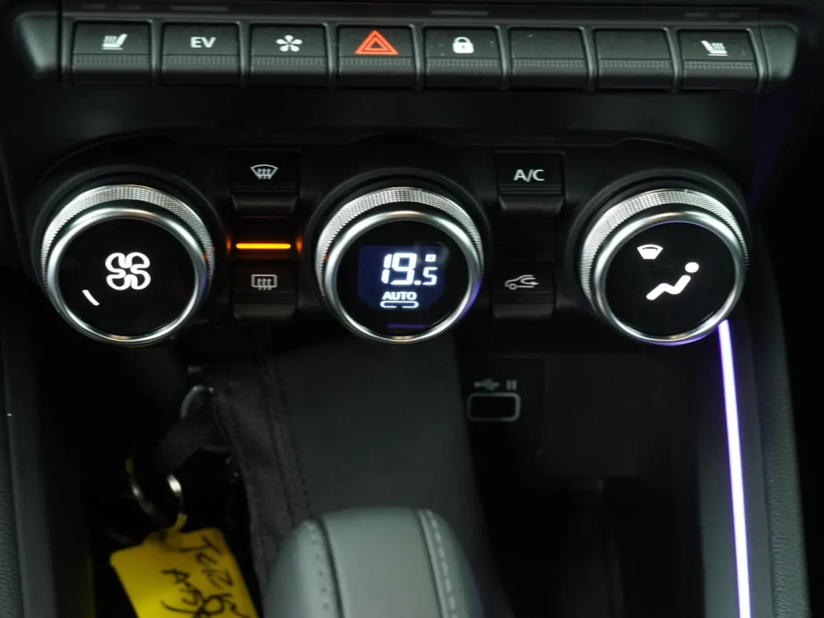 techno full hybrid E-Tech 145 | Groot Navigatie | Stoel- & Stuurverw. | Climate Control |