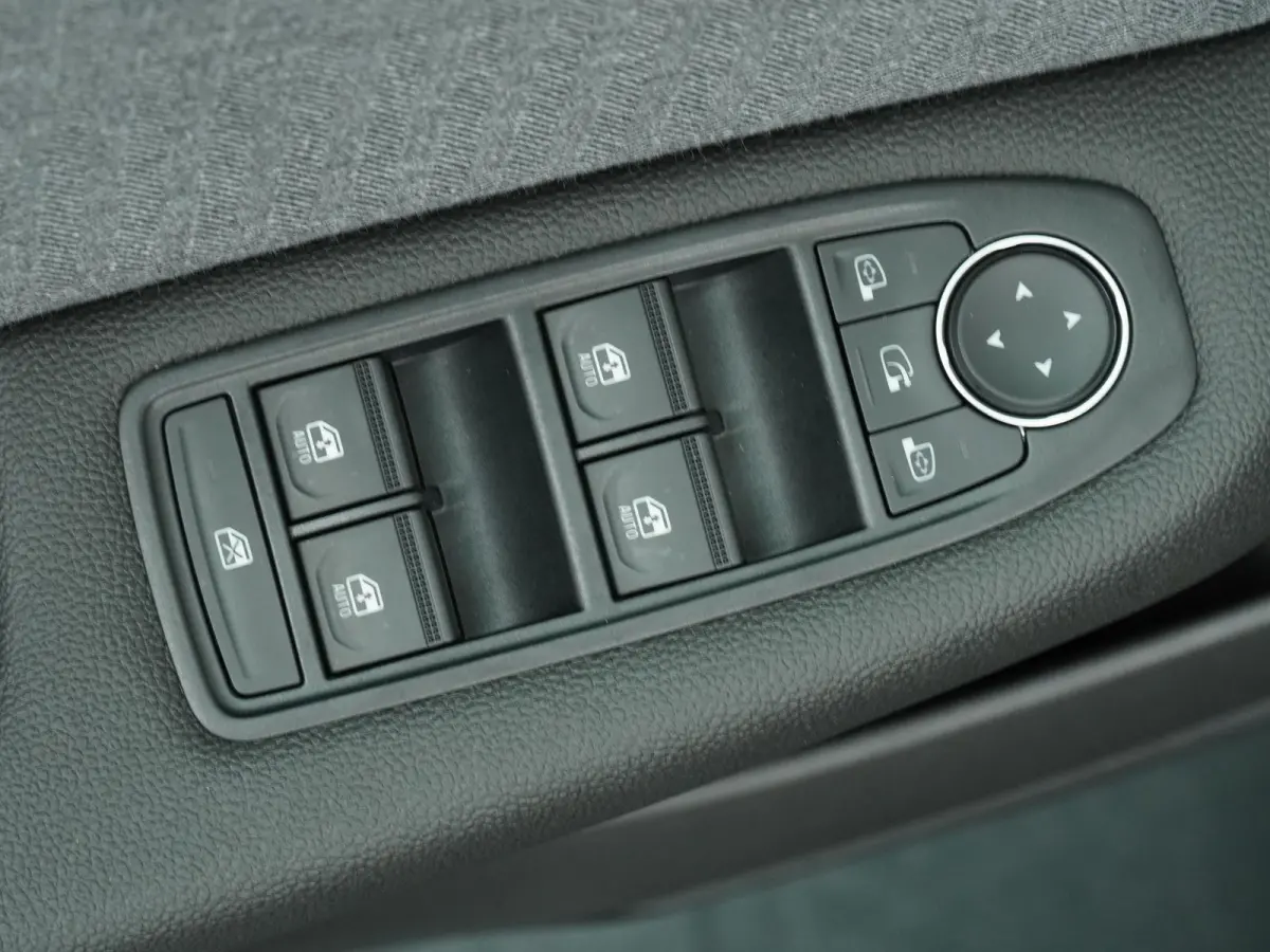 techno full hybrid E-Tech 145 | Groot Navigatie | Stoel- & Stuurverw. | Climate Control |
