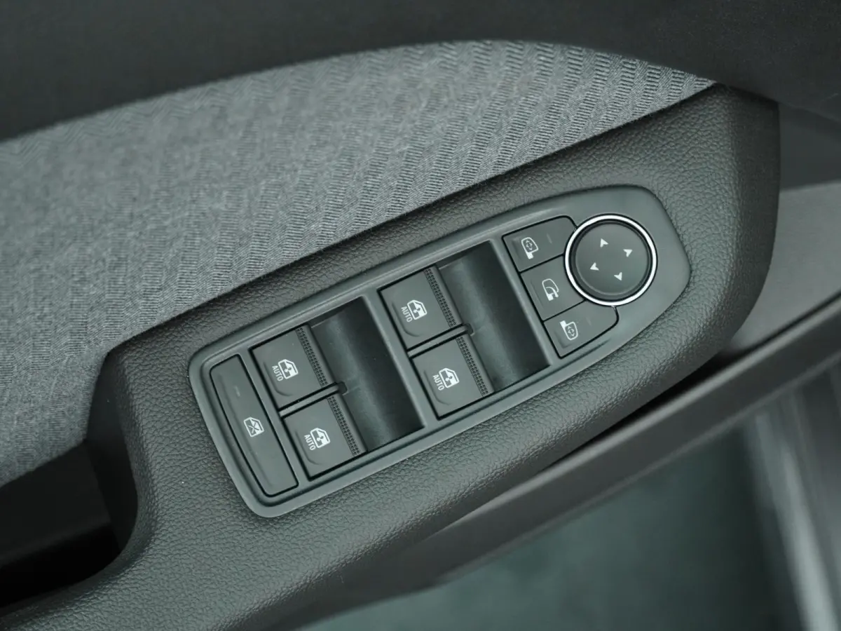 techno full hybrid E-Tech 145 | Groot Navigatie | Stoel- & Stuurverw. | Climate Control |