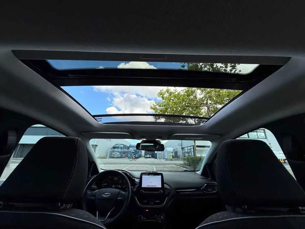 1.0 EcoBoost Titanium PDC+CAMERA/NAV/CARPLAY/B&O