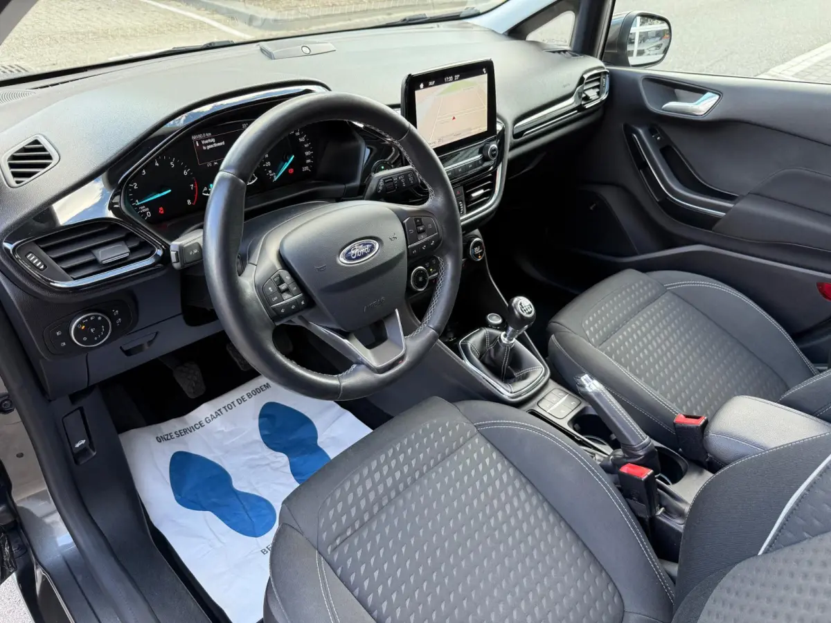 1.0 EcoBoost Titanium PDC+CAMERA/NAV/CARPLAY/B&O