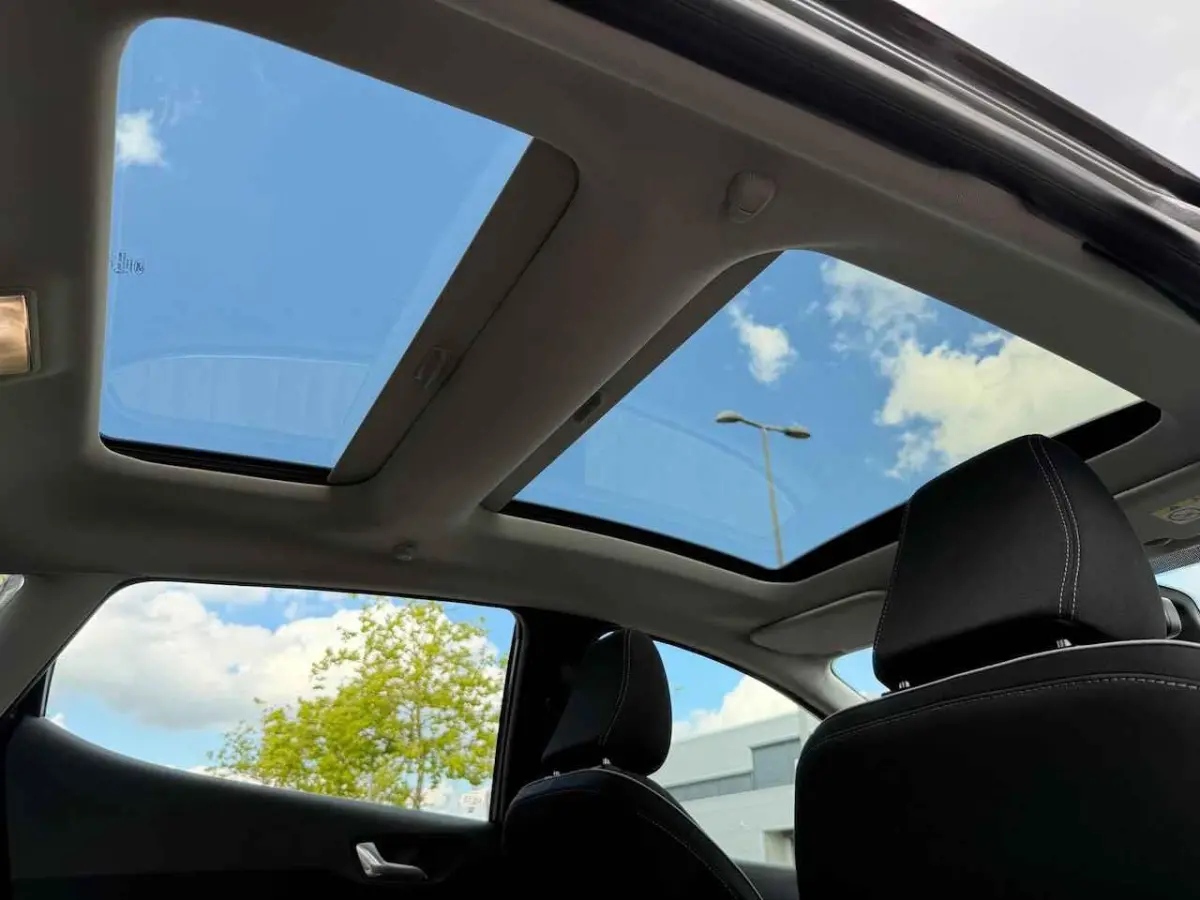1.0 EcoBoost Titanium PDC+CAMERA/NAV/CARPLAY/B&O