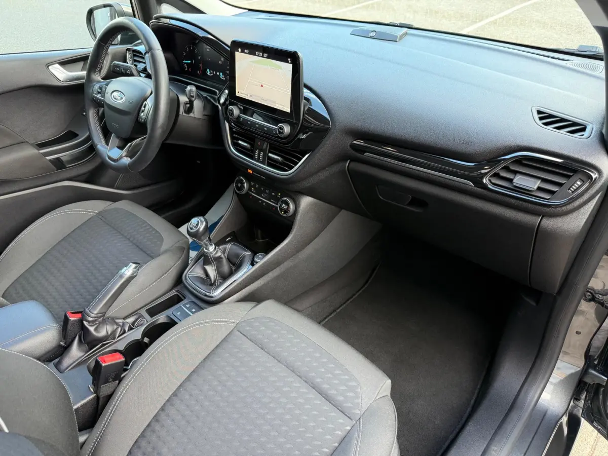 1.0 EcoBoost Titanium PDC+CAMERA/NAV/CARPLAY/B&O