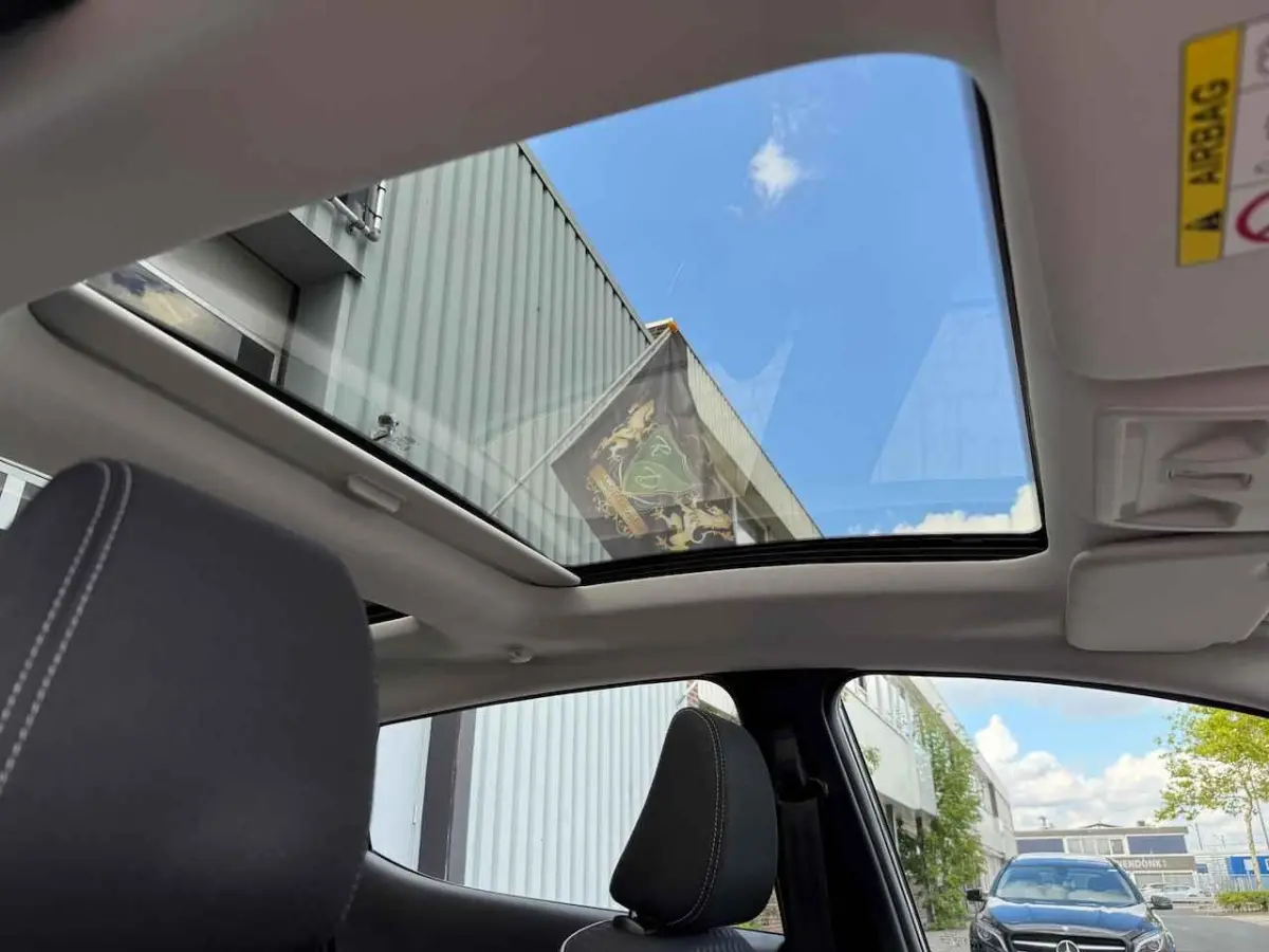 1.0 EcoBoost Titanium PDC+CAMERA/NAV/CARPLAY/B&O