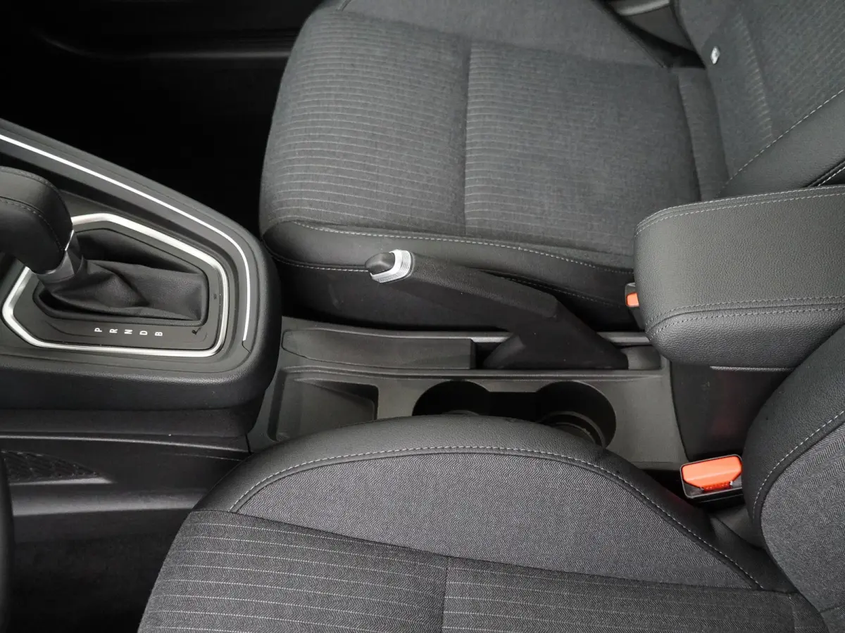 techno full hybrid E-Tech 145 | Groot Navigatie | Parkeercamera | Climate Control |