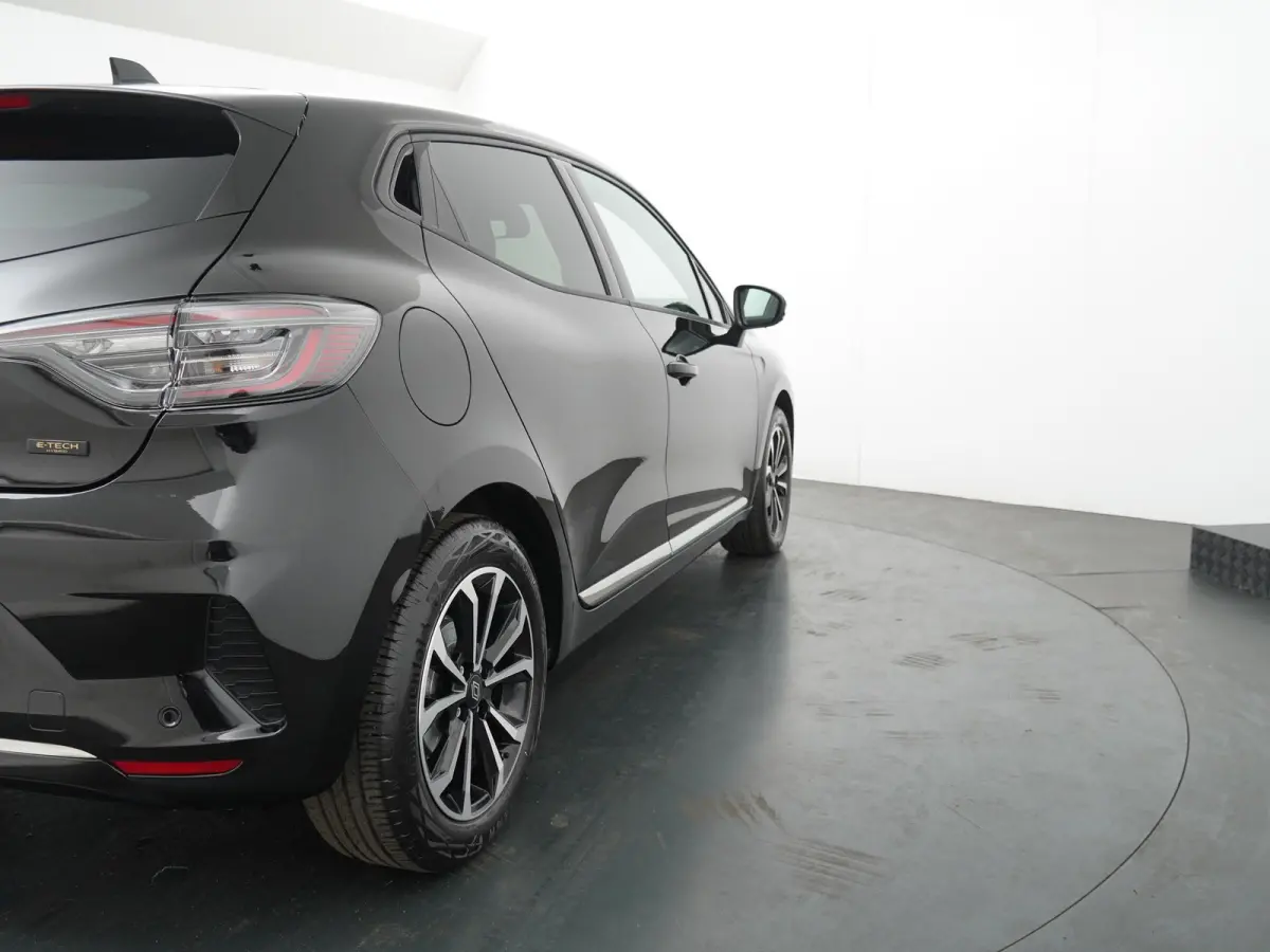 techno full hybrid E-Tech 145 | Groot Navigatie | Parkeercamera | Climate Control |