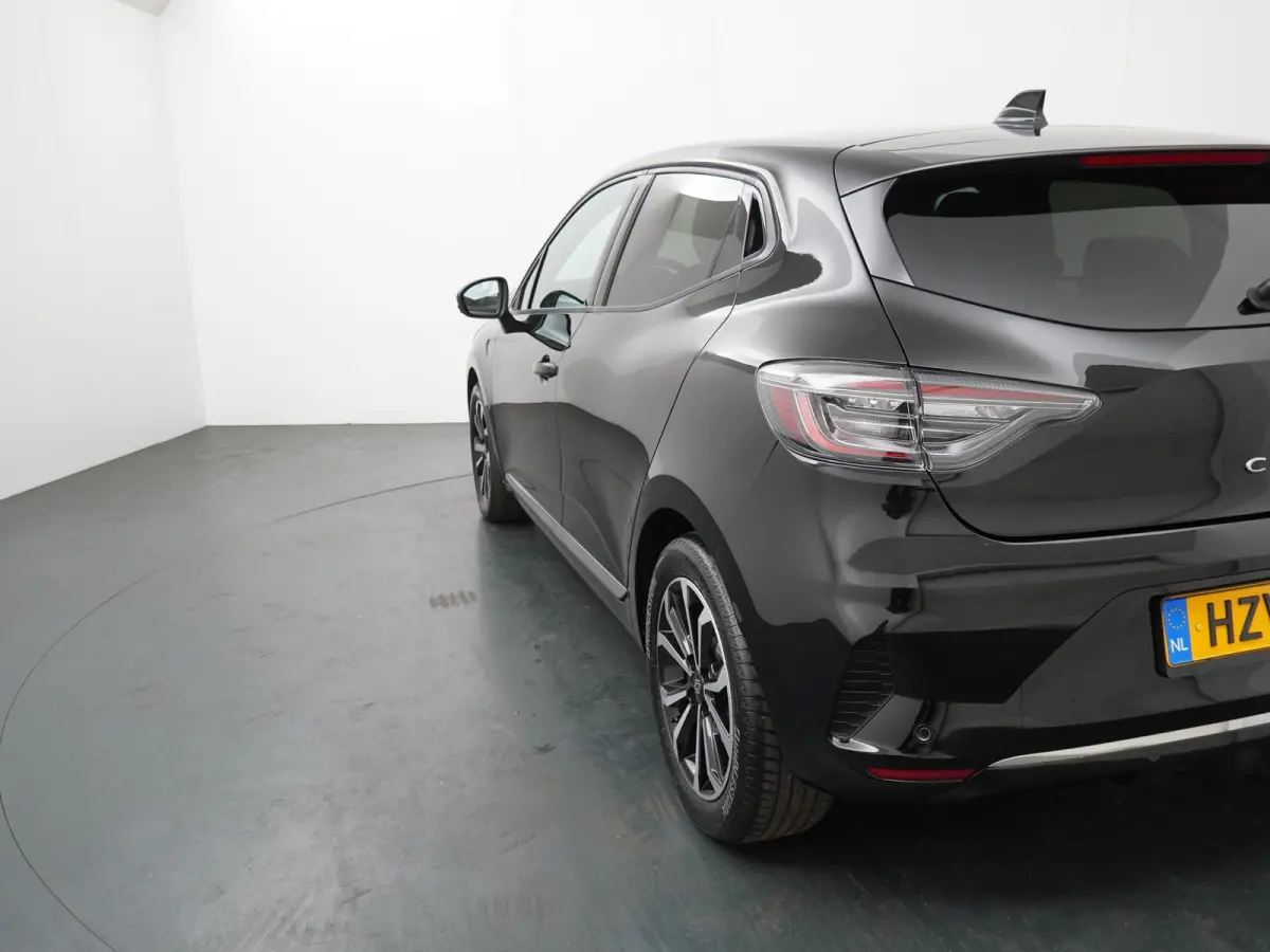 techno full hybrid E-Tech 145 | Groot Navigatie | Parkeercamera | Climate Control |