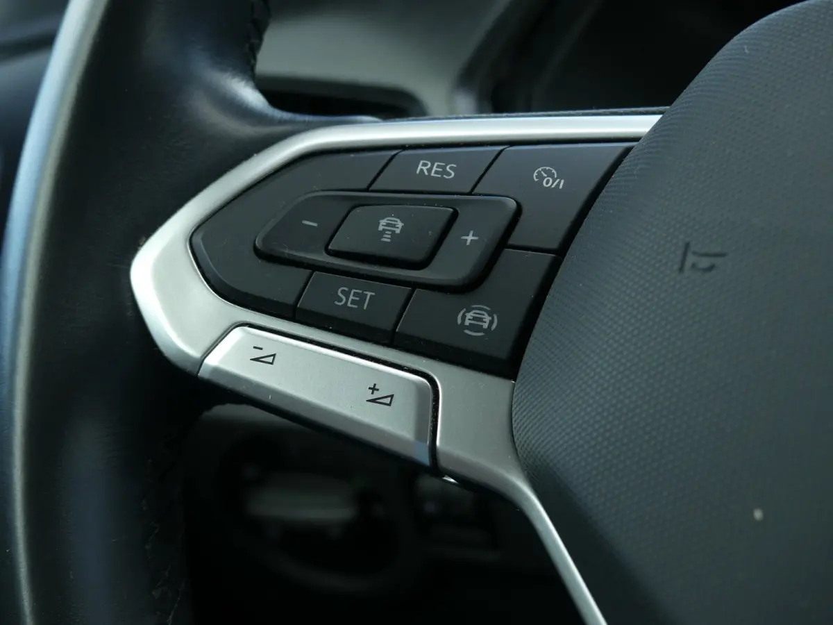1.0 TSI Life / Camera / PDC / Navigatie / Apple Carplay/Android Auto