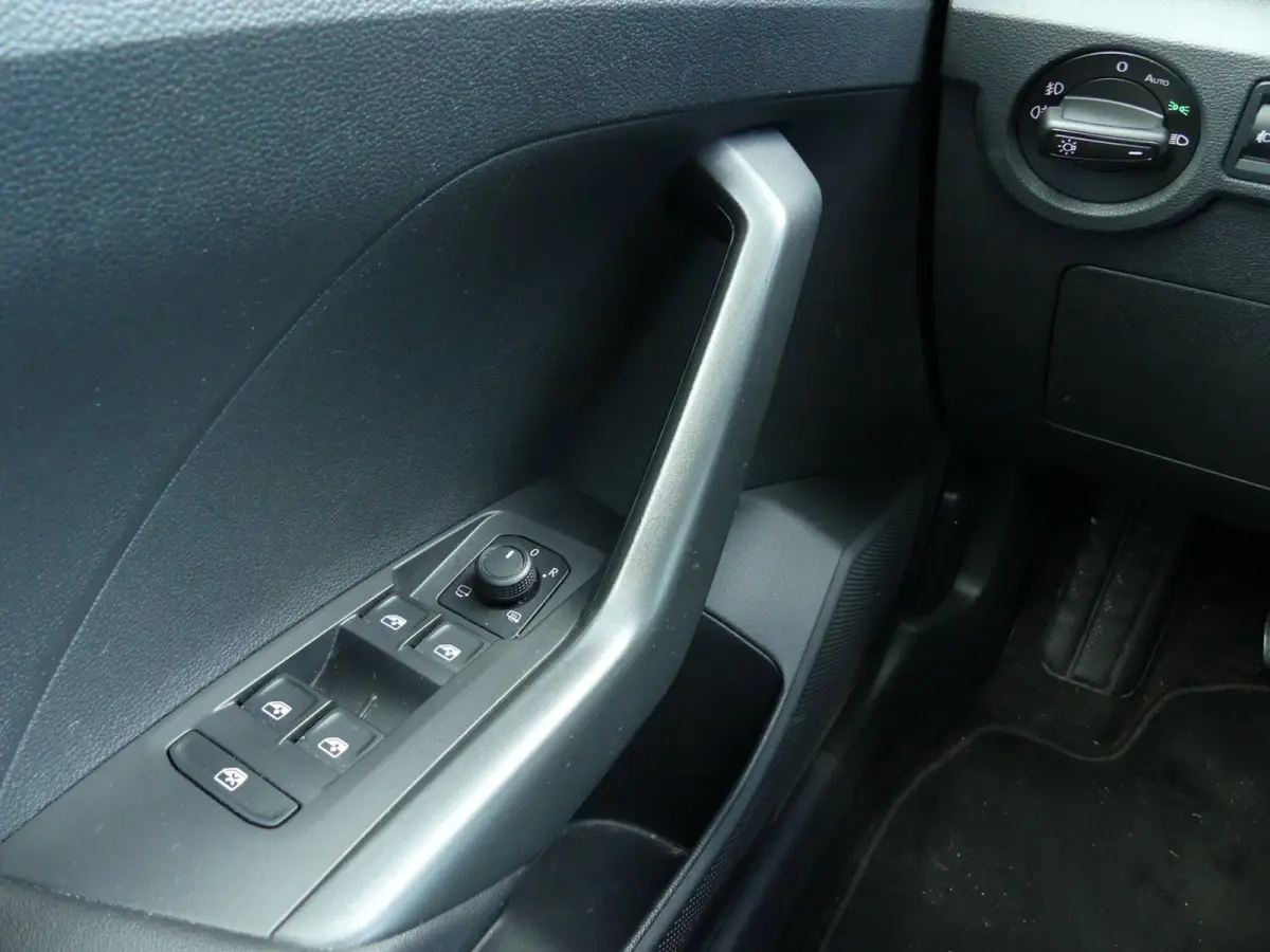 1.0 TSI Life / Camera / PDC / Navigatie / Apple Carplay/Android Auto