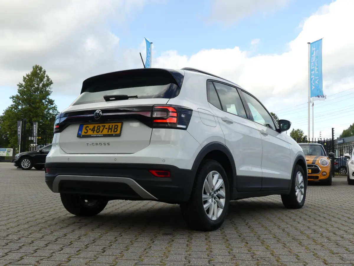 1.0 TSI Life / Camera / PDC / Navigatie / Apple Carplay/Android Auto