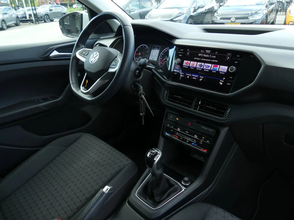 1.0 TSI Life / Camera / PDC / Navigatie / Apple Carplay/Android Auto