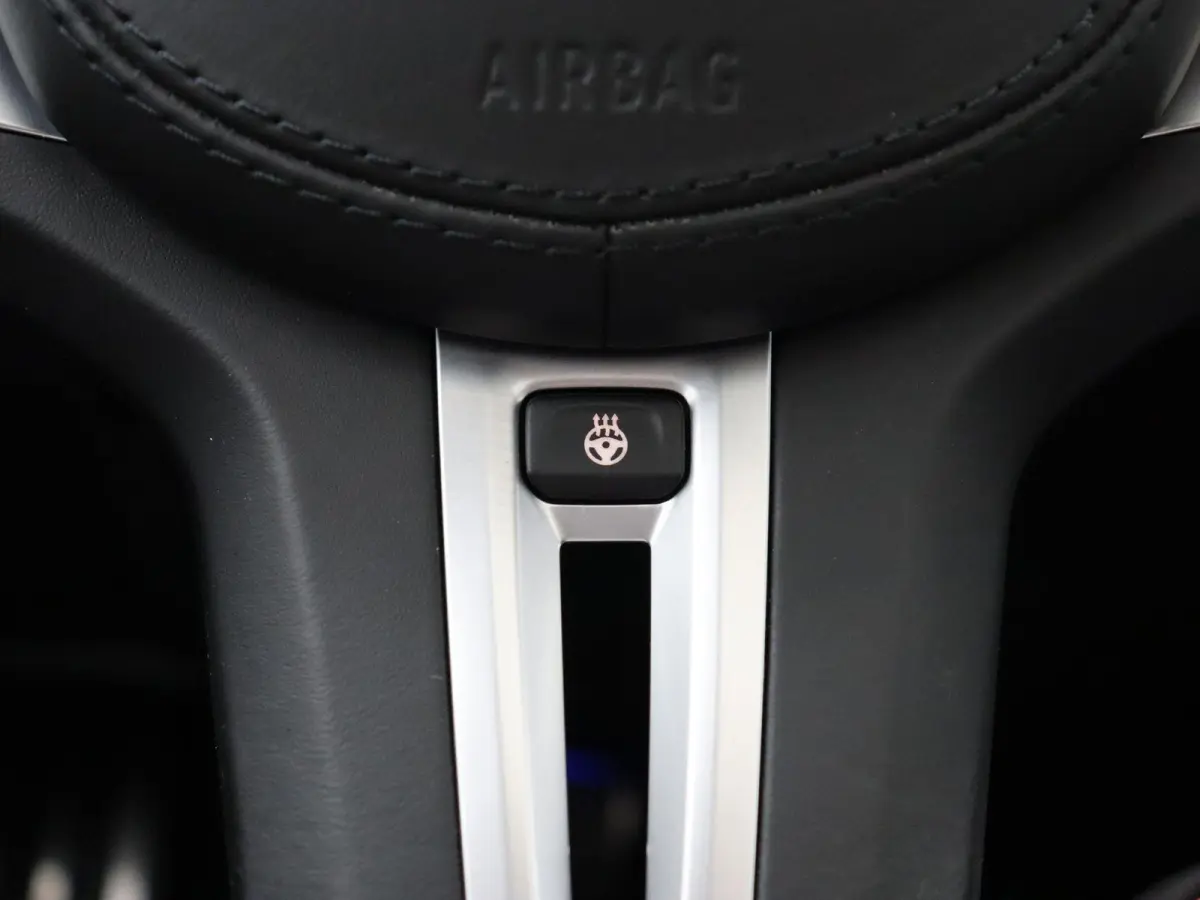 M40i High Executive | Stuurwielrand Verwarmd | Comfort Access | Elektrisch Verstelbare Sportstoelen | Laserlight | Head-Up Display | HiFi