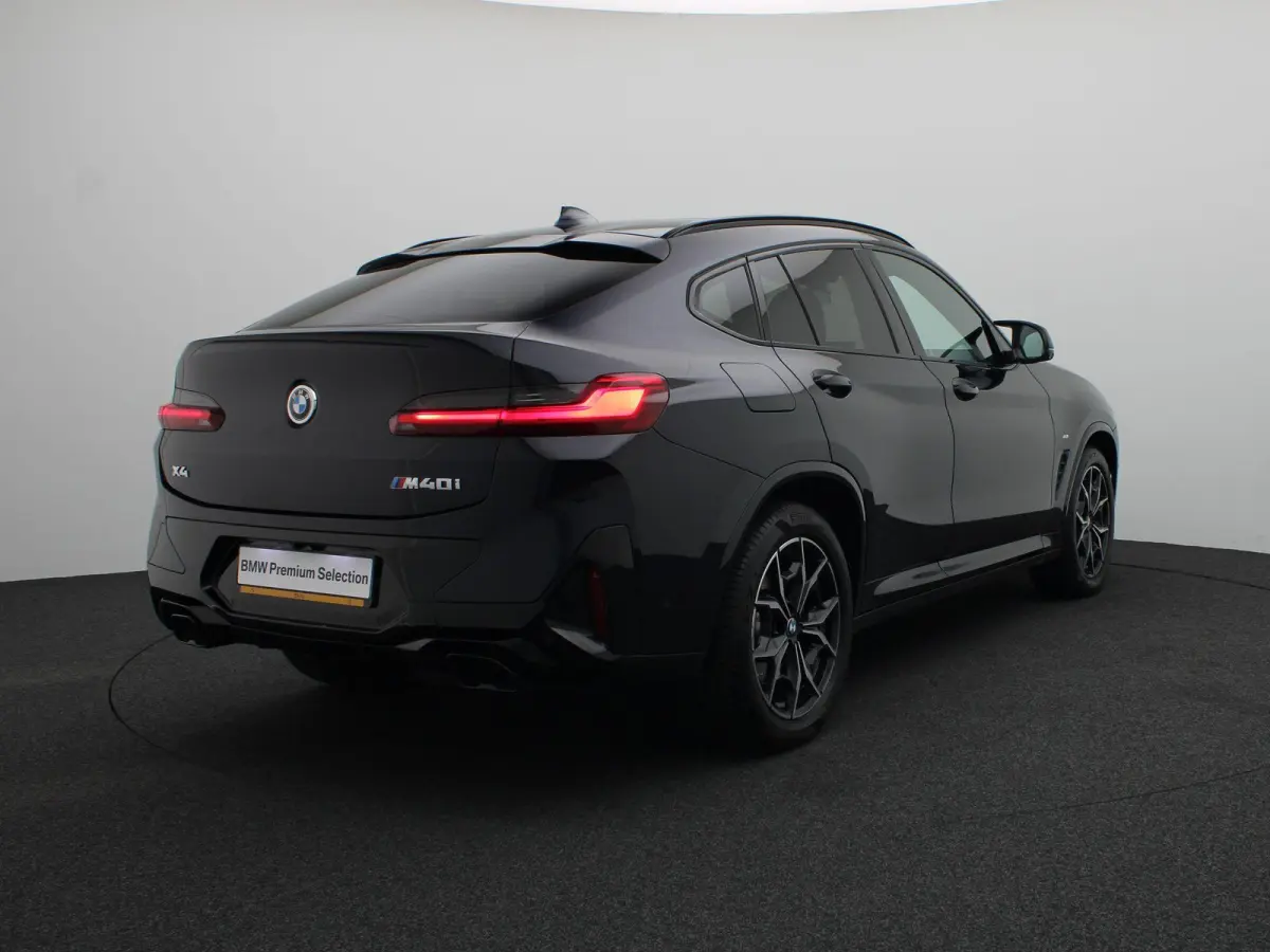 M40i High Executive | Stuurwielrand Verwarmd | Comfort Access | Elektrisch Verstelbare Sportstoelen | Laserlight | Head-Up Display | HiFi