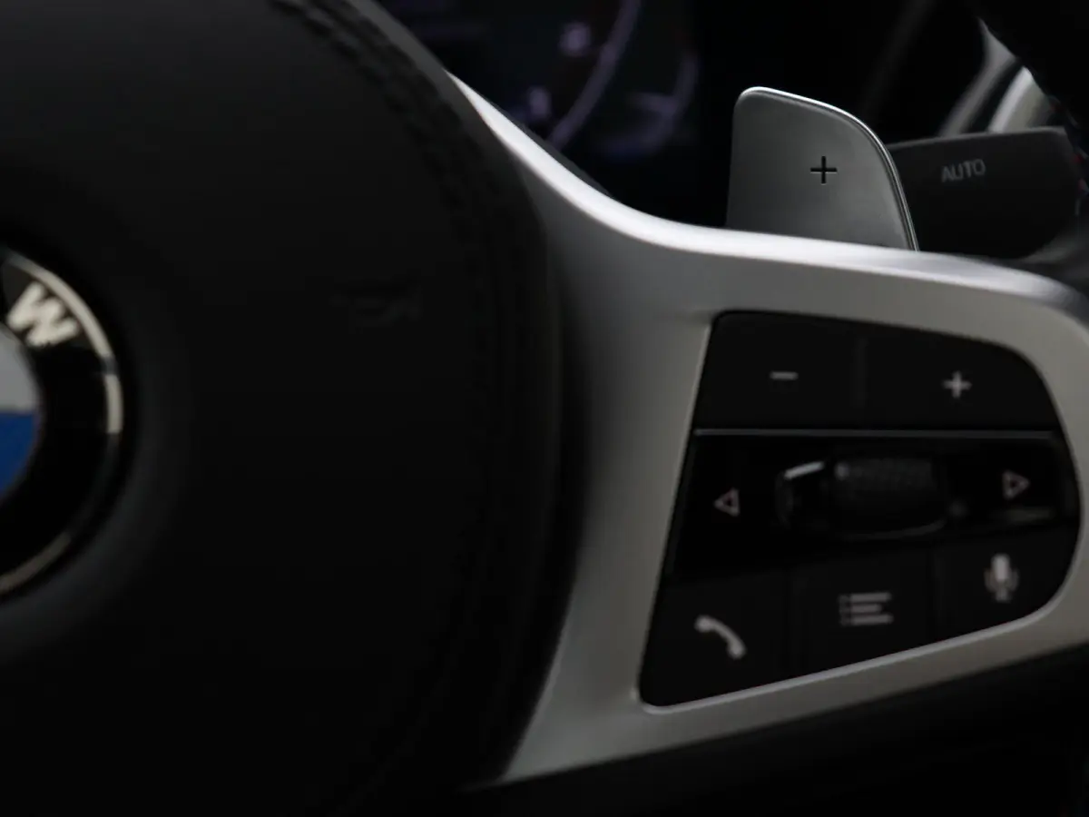 M40i High Executive | Stuurwielrand Verwarmd | Comfort Access | Elektrisch Verstelbare Sportstoelen | Laserlight | Head-Up Display | HiFi