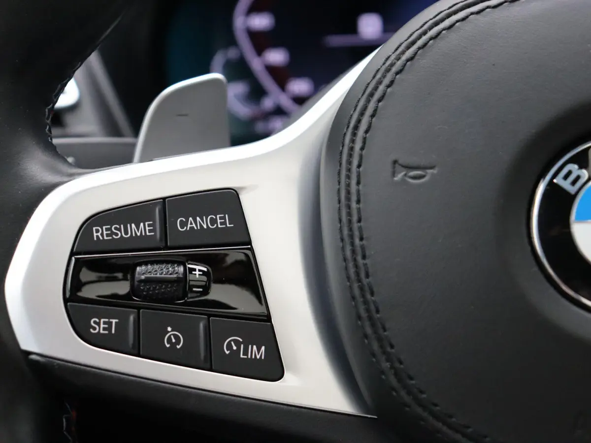 M40i High Executive | Stuurwielrand Verwarmd | Comfort Access | Elektrisch Verstelbare Sportstoelen | Laserlight | Head-Up Display | HiFi