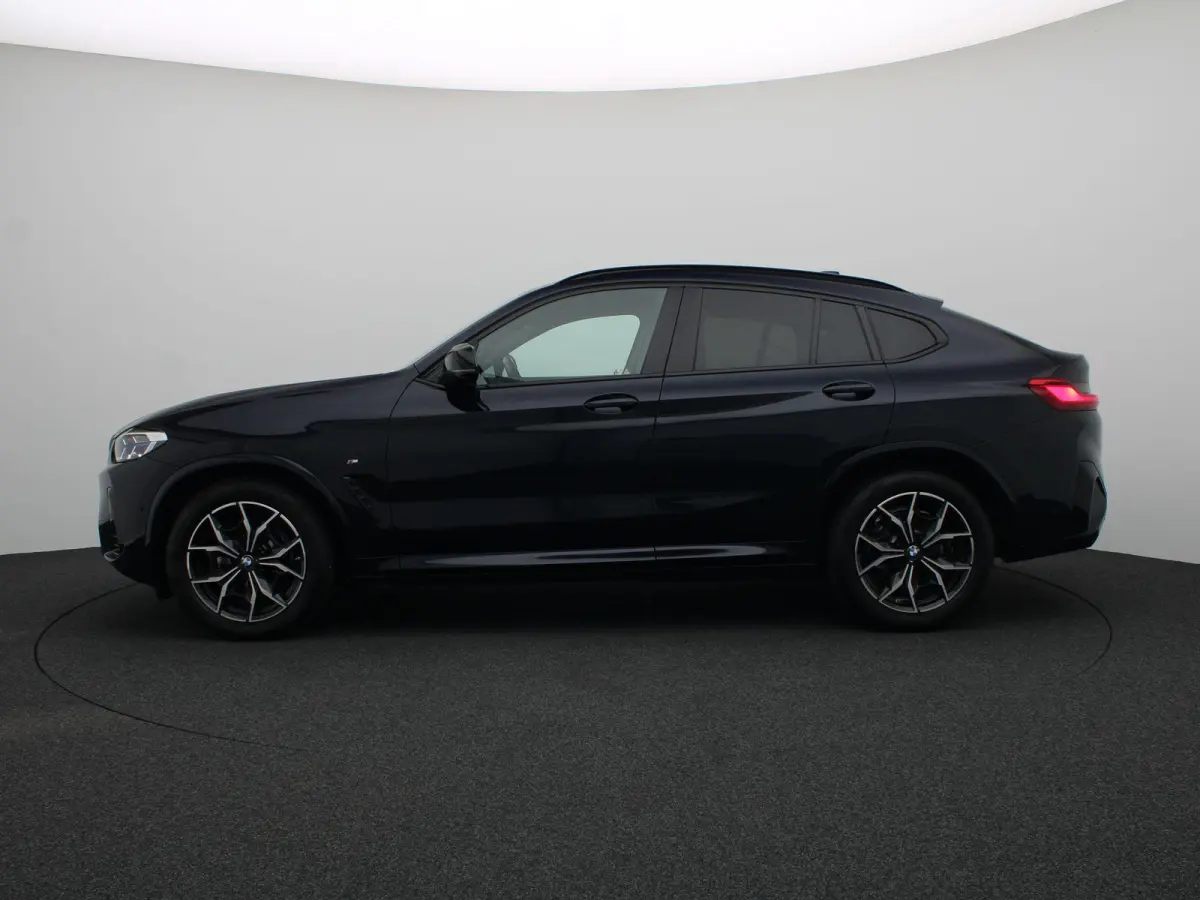 M40i High Executive | Stuurwielrand Verwarmd | Comfort Access | Elektrisch Verstelbare Sportstoelen | Laserlight | Head-Up Display | HiFi