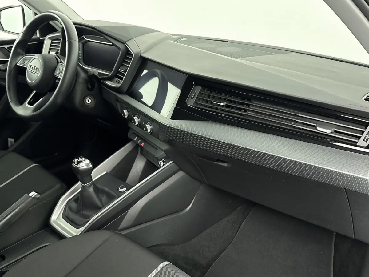 25 TFSI Pro Line 95 PK 1e Eigenaar | Origineel Nederlands | Cruise Control | Apple Carplay | Android Auto