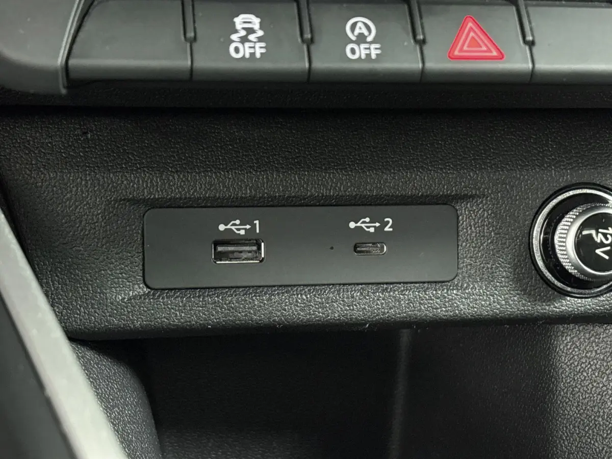 25 TFSI Pro Line 95 PK 1e Eigenaar | Origineel Nederlands | Cruise Control | Apple Carplay | Android Auto