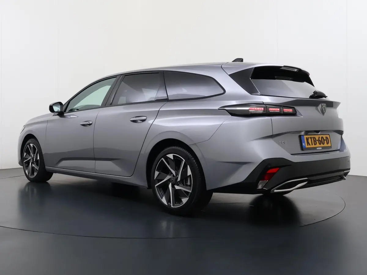 Allure 136pk Hybrid Automaat | Navigatie | Automatische airco | Rondom camera | Cruise control adaptief | Lichtmetalen velgen | Apple Carplay en Android auto draadloos