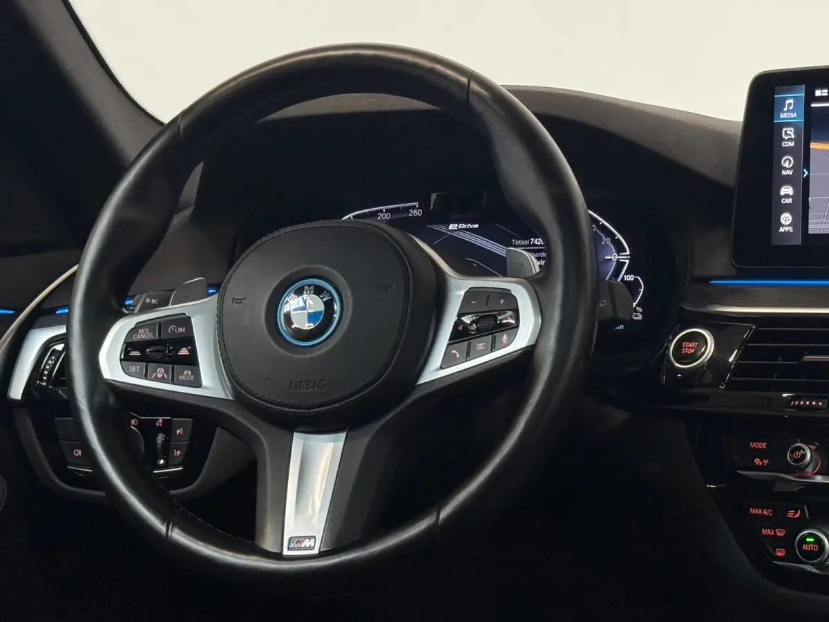 530e M Sport Pano Sfeer Trekhaak Driving Assist Pro