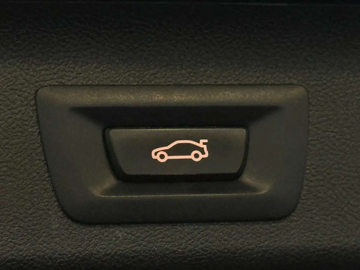 530e M Sport Pano Sfeer Trekhaak Driving Assist Pro
